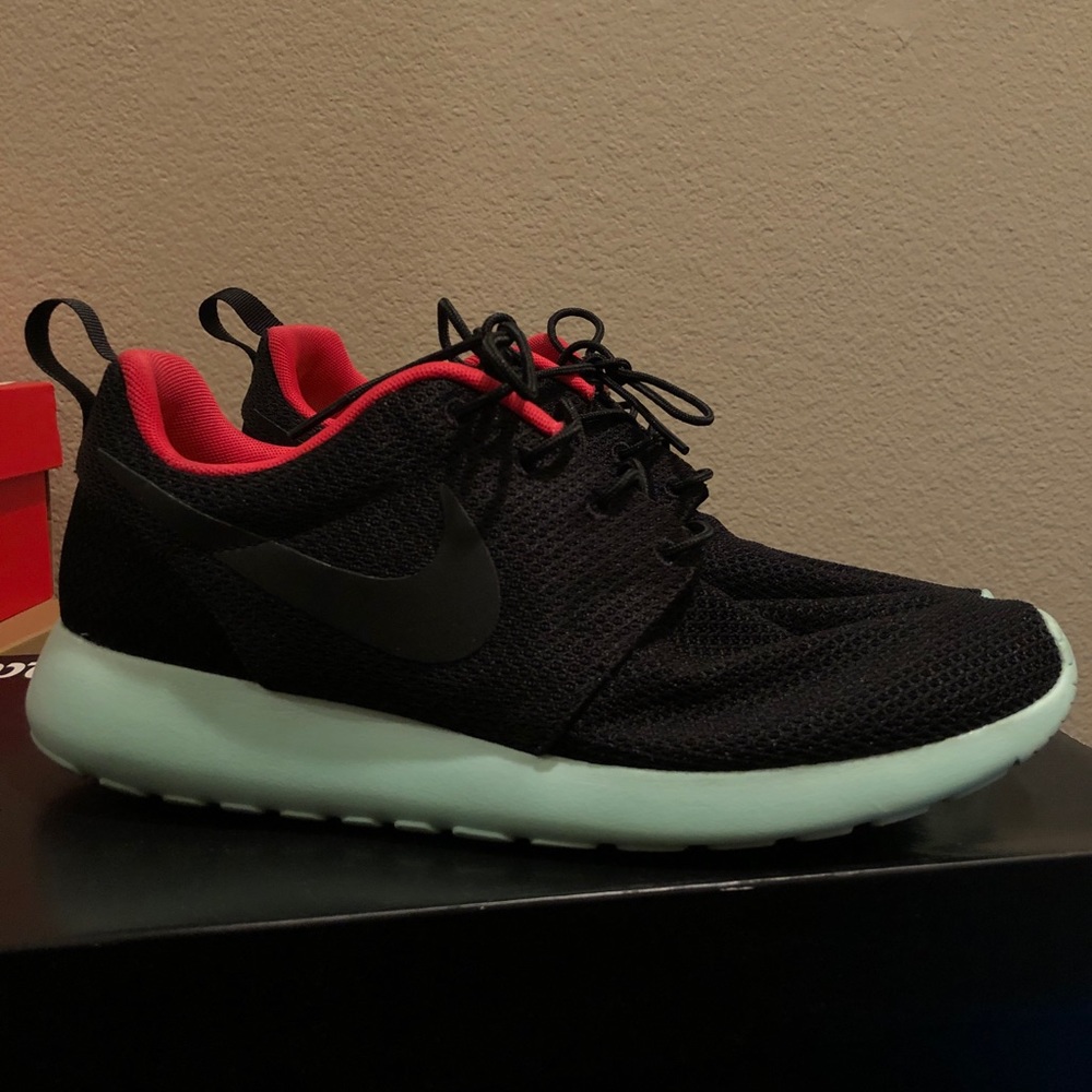 NIKE ID customized Nike Roshe Solar Red inspired